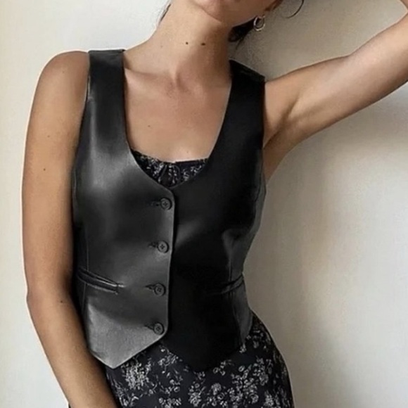 Aritzia Jackets & Blazers - WILFRED Desire Vest Faux  Leather Black Cropped Top 6 Aritzia